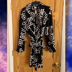 Victoria’s Secret Pink Fleece Robe